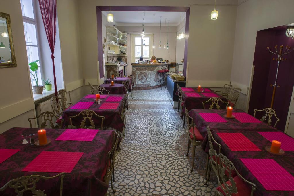 Santico Art Hotel And Hostel بودابست المظهر الخارجي الصورة