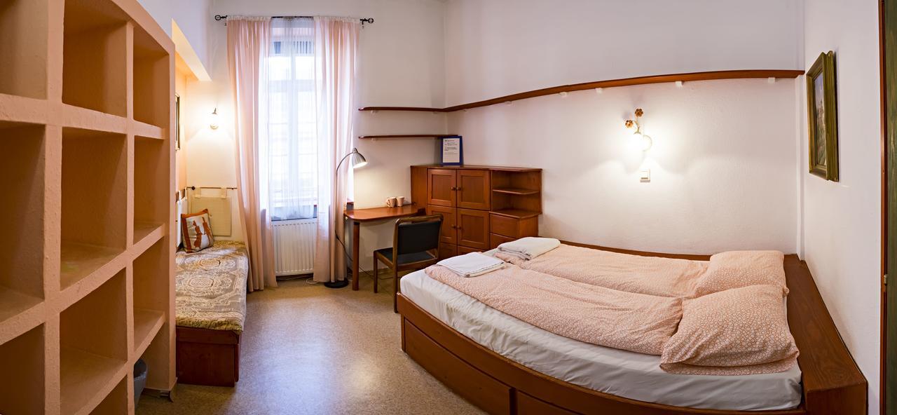 Santico Art Hotel And Hostel بودابست المظهر الخارجي الصورة
