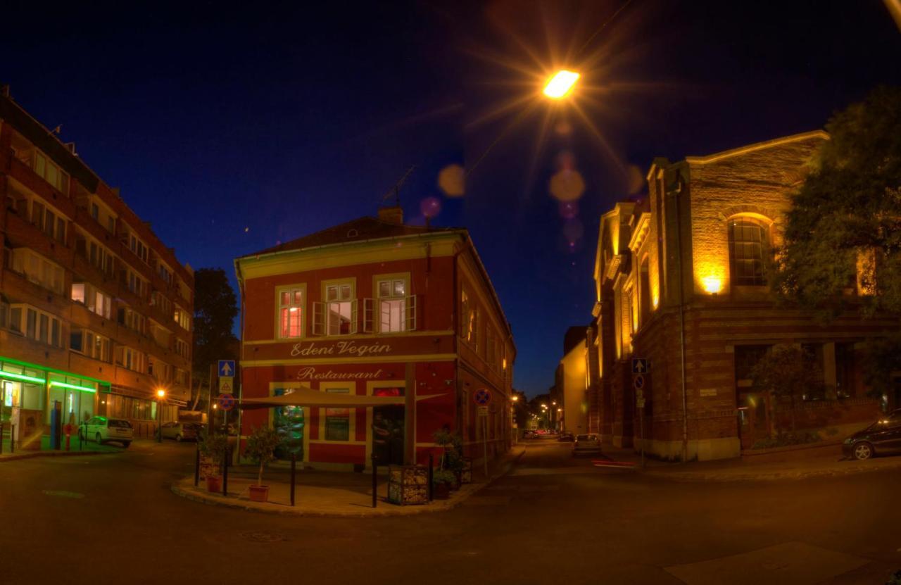 Santico Art Hotel And Hostel بودابست المظهر الخارجي الصورة